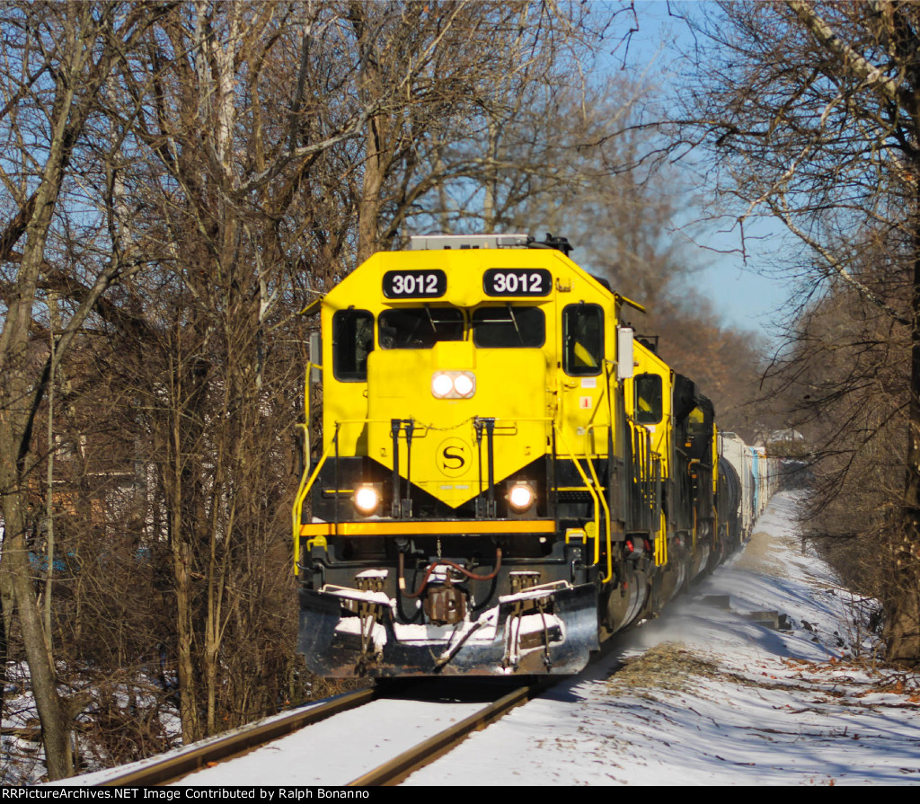 Eastbound SU 100 at Rock Road MP 24 on its way to Ridgefield Park in the winter sun 